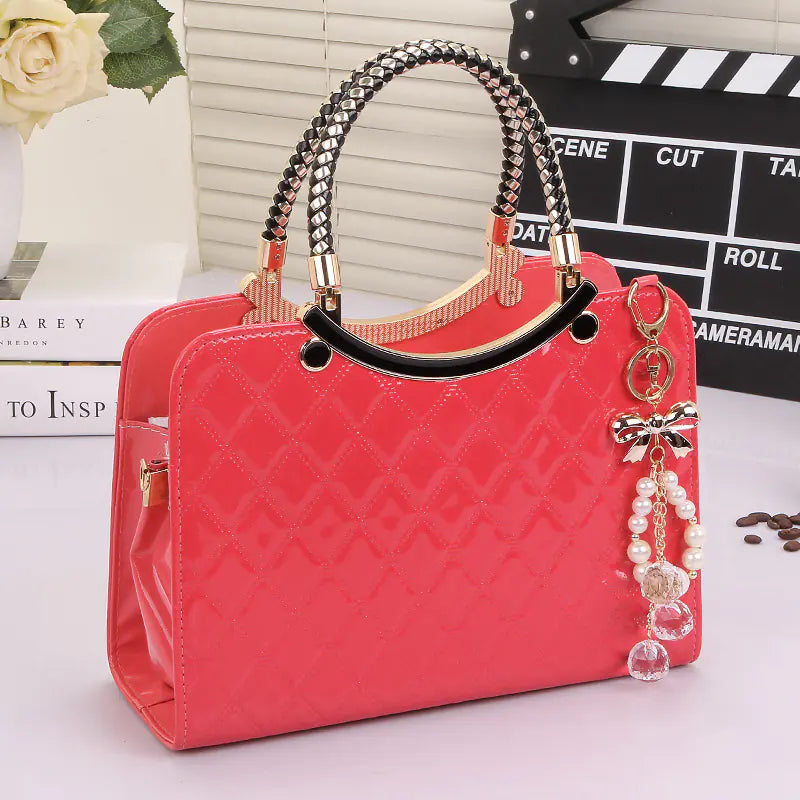 So me!! Handbag and Shoulder Bag
