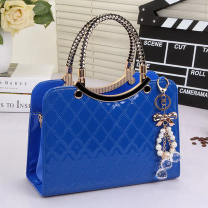So me!! Handbag and Shoulder Bag